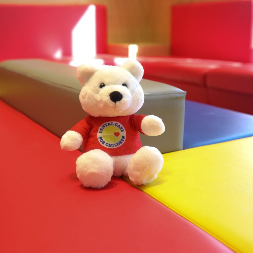 molar-bear-dental-office-decor-fun